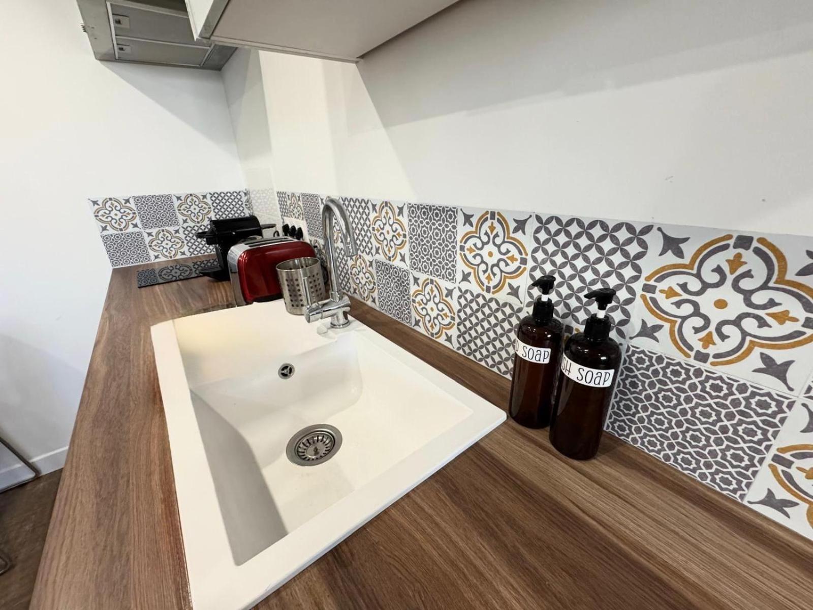 L'Amandier - Joli Appartement T3 Neuf Centre Ville A 2 Pas De La Rotonde Mirabeau Et Des Allees Provencales Aix-en-Provence Dış mekan fotoğraf