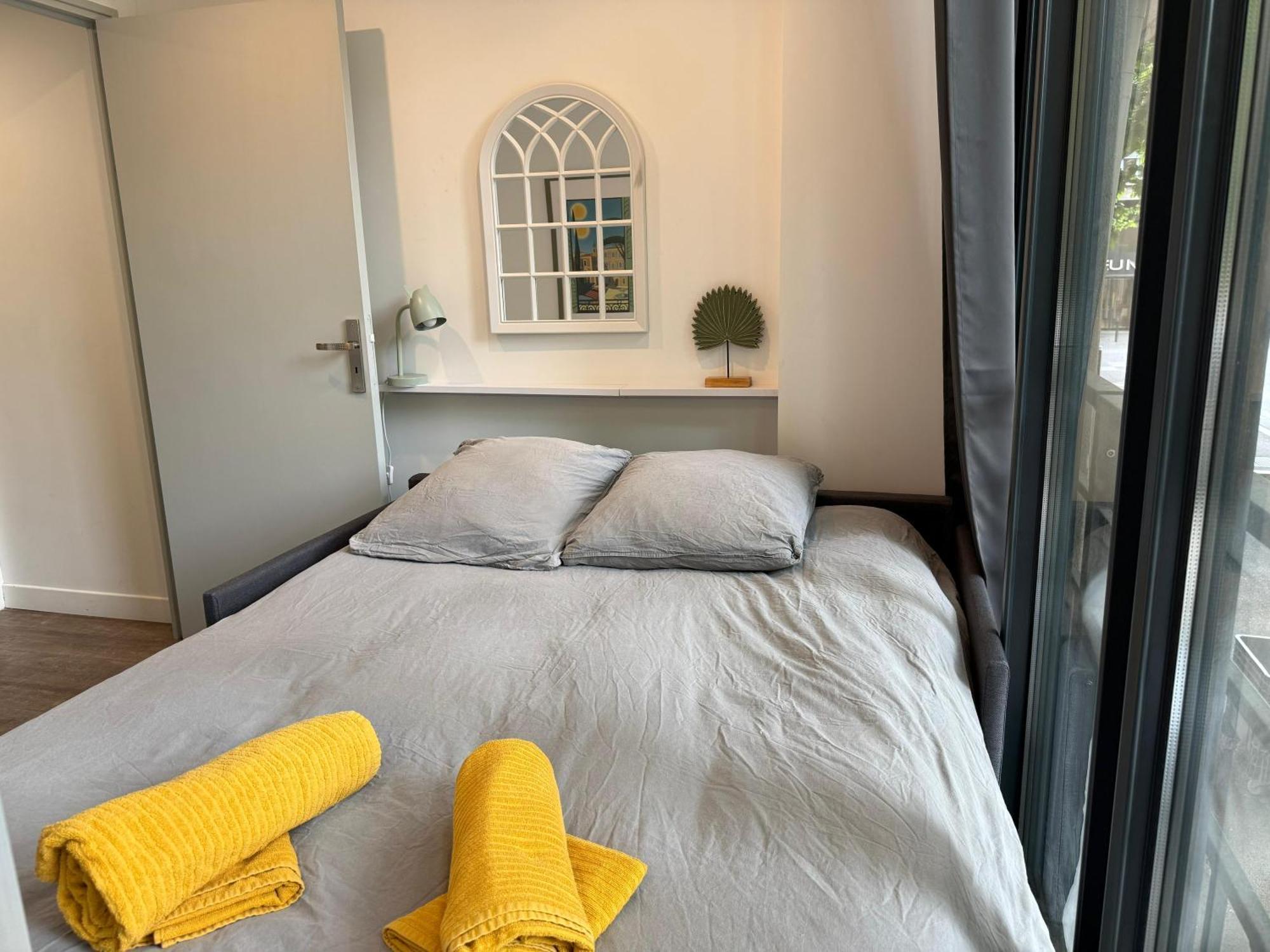 L'Amandier - Joli Appartement T3 Neuf Centre Ville A 2 Pas De La Rotonde Mirabeau Et Des Allees Provencales Aix-en-Provence Dış mekan fotoğraf